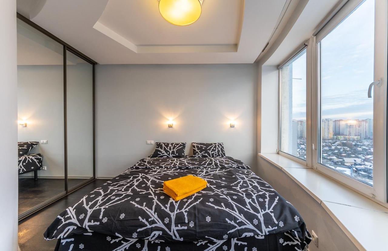 Luxury Apartment, Dniprovska Embankment26, Sokorki Київ Екстер'єр фото